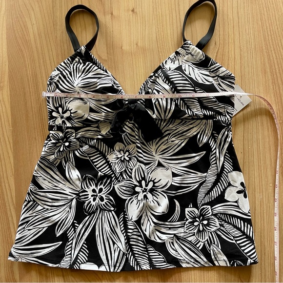 Beach House Adjustable Neckline Tankini Top, Size 10 - Picture 9 of 14